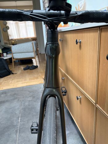 Used Trek Émonda SL 5 2023 2023 Road & Gravel, Light Gray — image 4 of 4