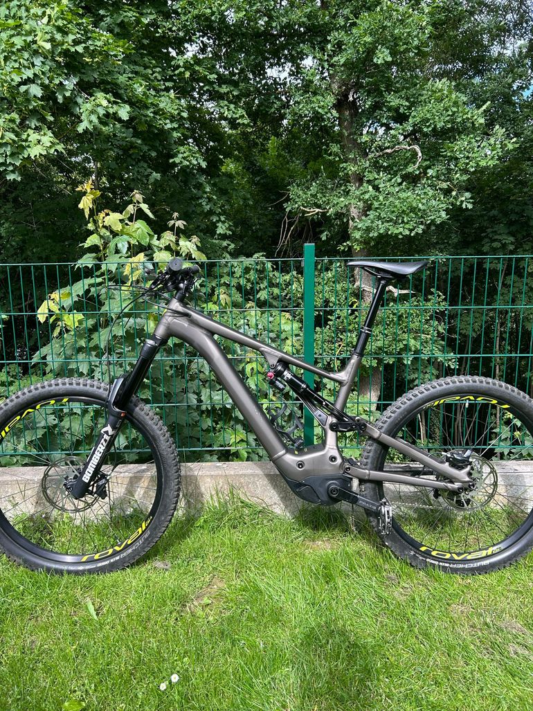Used Specialized Turbo Kenevo Comp 2021 2021 Mountainbike, Grün, 27.5 — image 4 of 9
