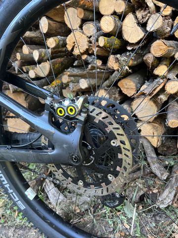 Brugt Giant Reign Advanced Pro 1 2023 2023 Mountainbike — billede 5 af 7