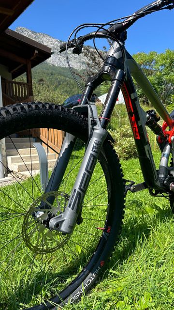 Used Intense Carbine SRAM X01 Eagle 2020 Mountainbike, Light Gray — image 2 of 5