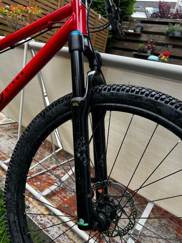 Used KU Bikes Custom Shimano Deore 2026 Mountainbike, Red — image 9 of 10