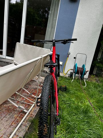 Used KU Bikes Custom Shimano Deore 2026 Mountainbike, Red — image 10 of 10