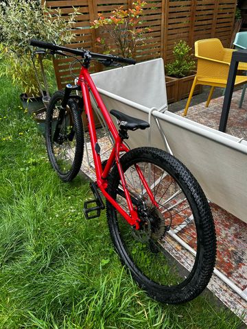Used KU Bikes Custom Shimano Deore 2026 Mountainbike, Red — image 3 of 10