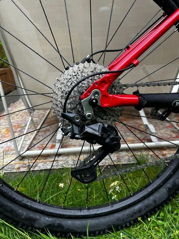 Used KU Bikes Custom Shimano Deore 2026 Mountainbike, Red — image 4 of 10