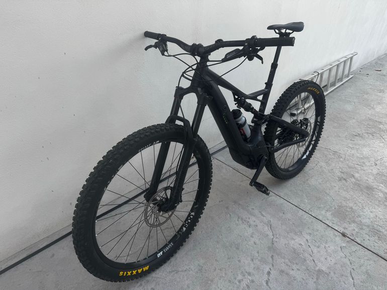 Used Specialized Turbo Levo FSR Expert 6Fattie 2017 2017 Mountainbike — image 6 of 8