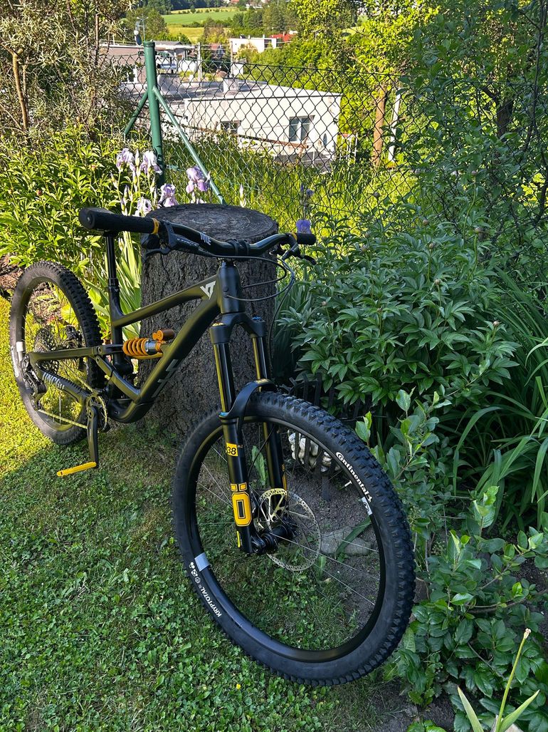 Used YT Industries Capra 29 CORE 3 AL 2025 2025 Mountainbike, Black — image 3 of 12