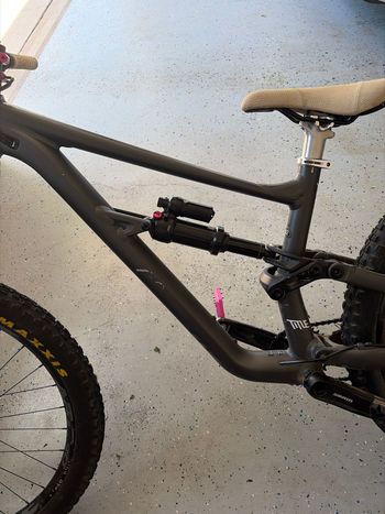 Used Specialized Status 160 2023 2023 Mountainbike, Light Gray — image 5 of 5