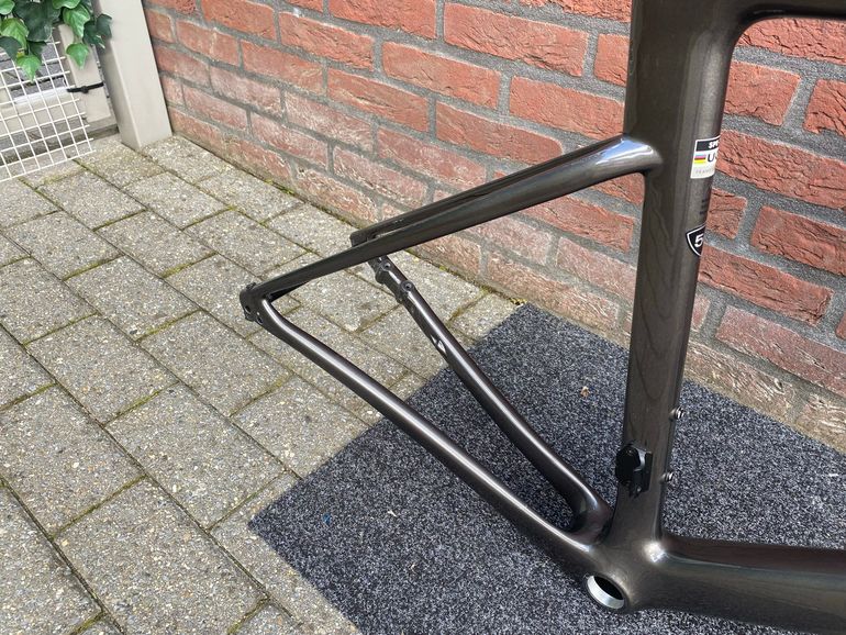 Used Specialized S-Works Roubaix SL8 2024 Frameset 2024 Road & Gravel — image 8 of 17
