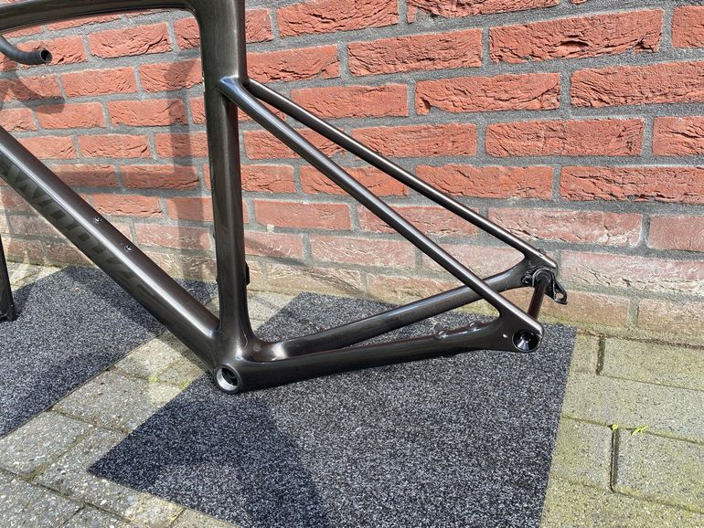 Used Specialized S-Works Roubaix SL8 2024 Frameset 2024 Road & Gravel — image 14 of 17