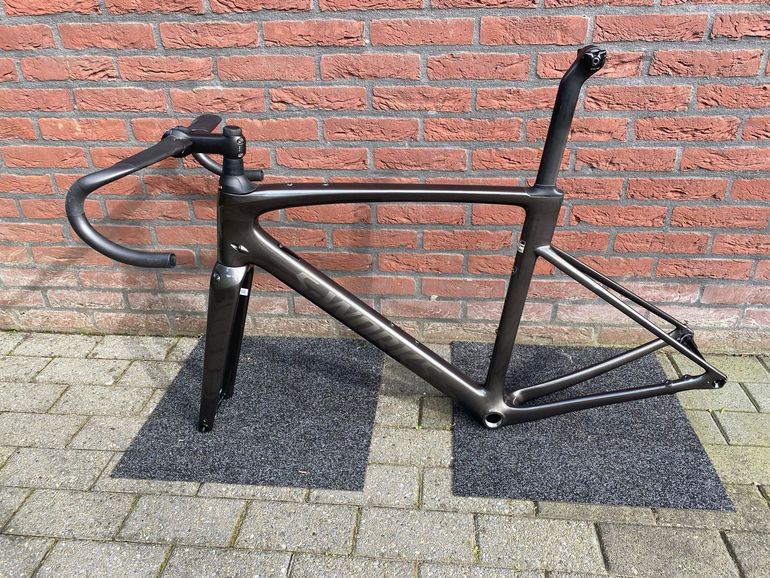 Used Specialized S-Works Roubaix SL8 2024 Frameset 2024 Road & Gravel — image 12 of 17