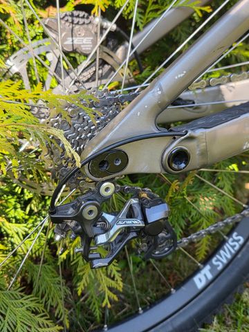 Scott Gambler Shimano Saint 2021 Mountainbike usato, Grigio chiaro — immagine 10 di 10