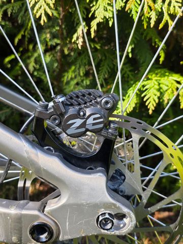 Scott Gambler Shimano Saint 2021 Mountainbike usato, Grigio chiaro — immagine 7 di 10