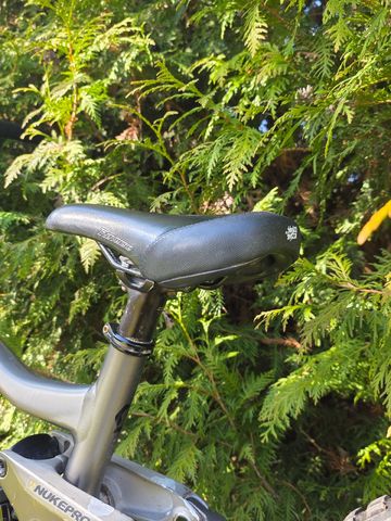 Scott Gambler Shimano Saint 2021 Mountainbike usato, Grigio chiaro — immagine 8 di 10