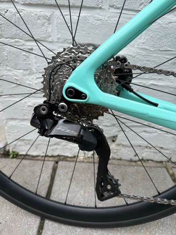 Brugt Bianchi Sprint 105 Di2 2025 2025 Road & Gravel — billede 4 af 11