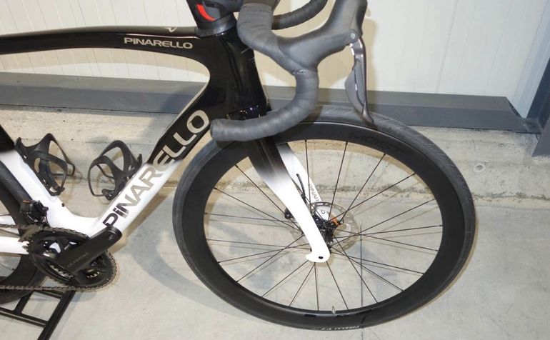 Used Pinarello F7 ULTEGRA Di2 2026 2026 Road & Gravel, Schwarz — image 6 of 6