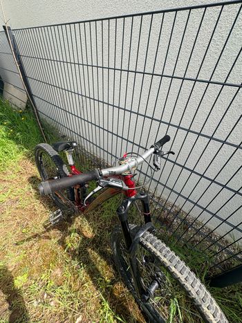 Used Trek Remedy 7 2021 2021 Mountainbike, Red — image 4 of 7