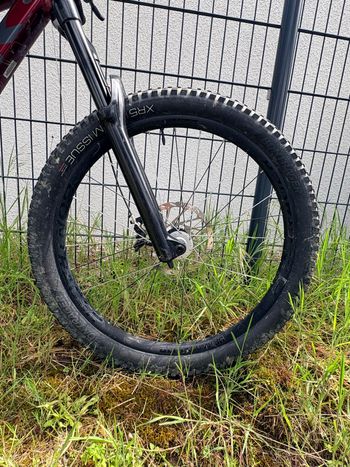 Used Trek Remedy 7 2021 2021 Mountainbike, Red — image 3 of 7
