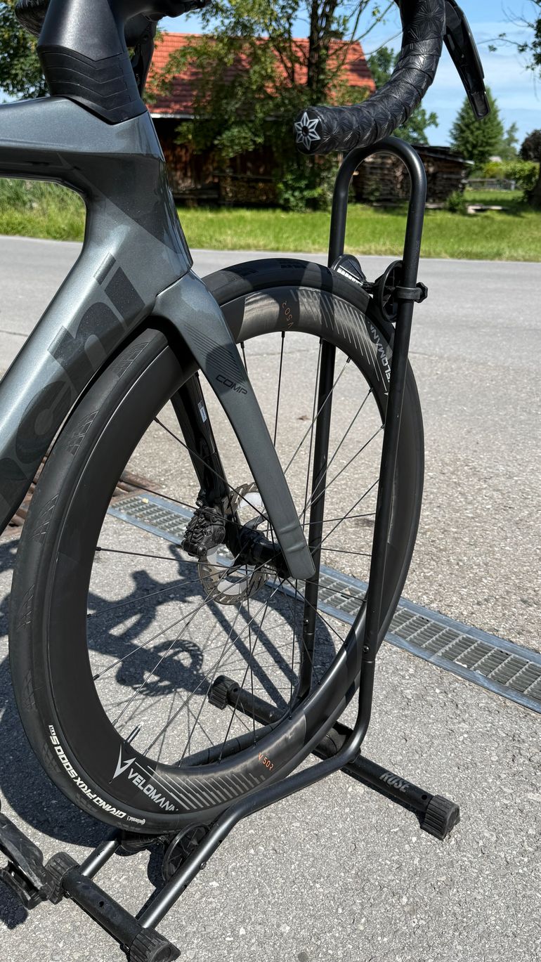 Used Bianchi Oltre Comp Ultegra Di2 2024 2024 Road & Gravel, Light Gray — image 8 of 11