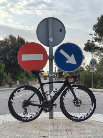 Used Bianchi Oltre XR4 Disc Ultegra Di2 2020 2020 Road & Gravel