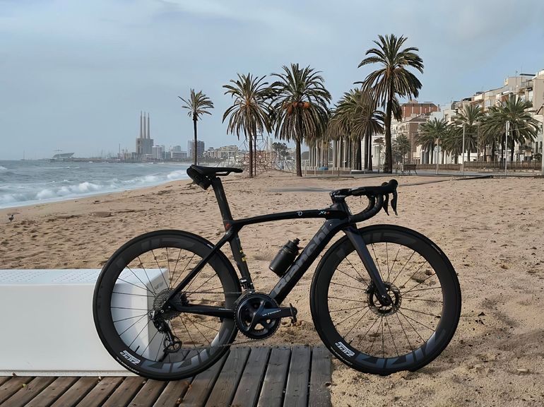 Used Bianchi Oltre XR4 Disc Ultegra Di2 2020 2020 Road & Gravel, Black — image 4 of 4