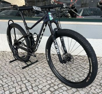 Used Scott Scott Spark RC 900 Team Issue 2021 Mountainbike, Green — image 4 of 14
