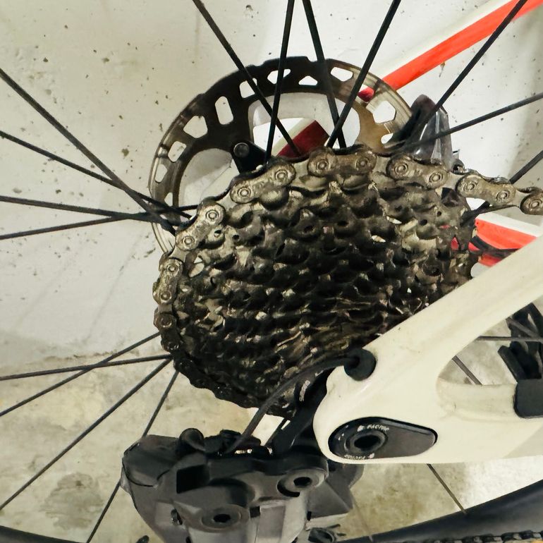 Used Factor OSTRO VAM - Shimano Ultegra 2024 2024 Road & Gravel — image 2 of 12