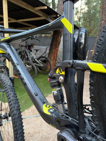 Giant Anthem 27.5 2 2016 2016 Mountainbike de segunda mano, Negro — imagen 10 de 12