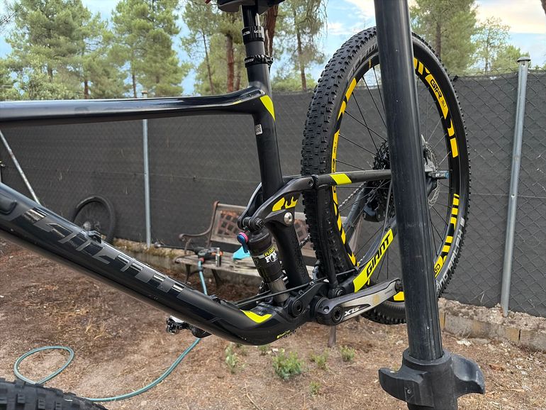 Used Giant Anthem 27.5 2 2016 2016 Mountainbike, Negro — image 7 of 12