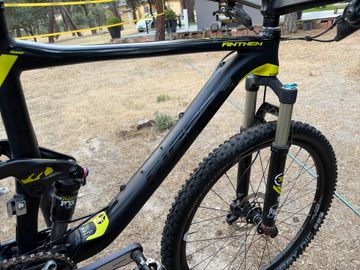 Giant Anthem 27.5 2 2016 2016 Mountainbike de segunda mano, Negro — imagen 4 de 12