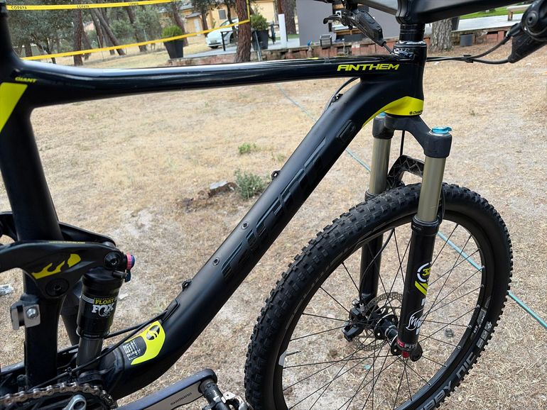 Used Giant Anthem 27.5 2 2016 2016 Mountainbike, Negro — image 4 of 12
