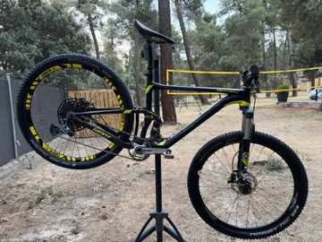 Giant Anthem 27.5 2 2016 2016 MTB usato