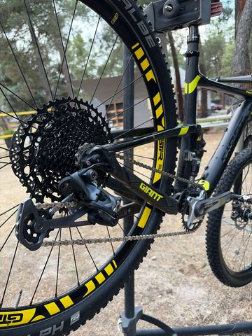 Giant Anthem 27.5 2 2016 2016 Mountainbike de segunda mano, Negro — imagen 11 de 12