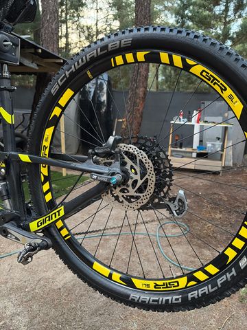 Giant Anthem 27.5 2 2016 2016 Mountainbike de segunda mano, Negro — imagen 9 de 12