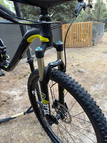 Giant Anthem 27.5 2 2016 2016 Mountainbike de segunda mano, Negro — imagen 6 de 12