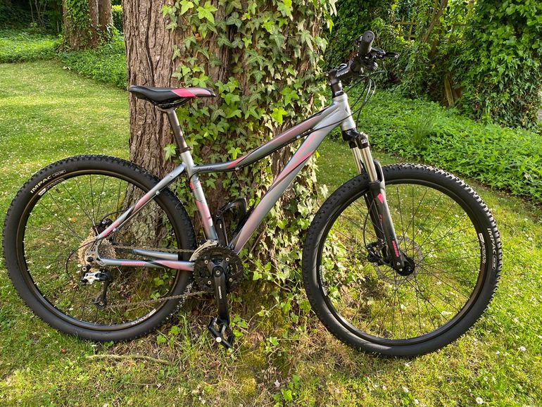 Used Morrison Morrison Custom Shimano Acera 2018 Mountainbike, Hellgrau — image 1 of 13