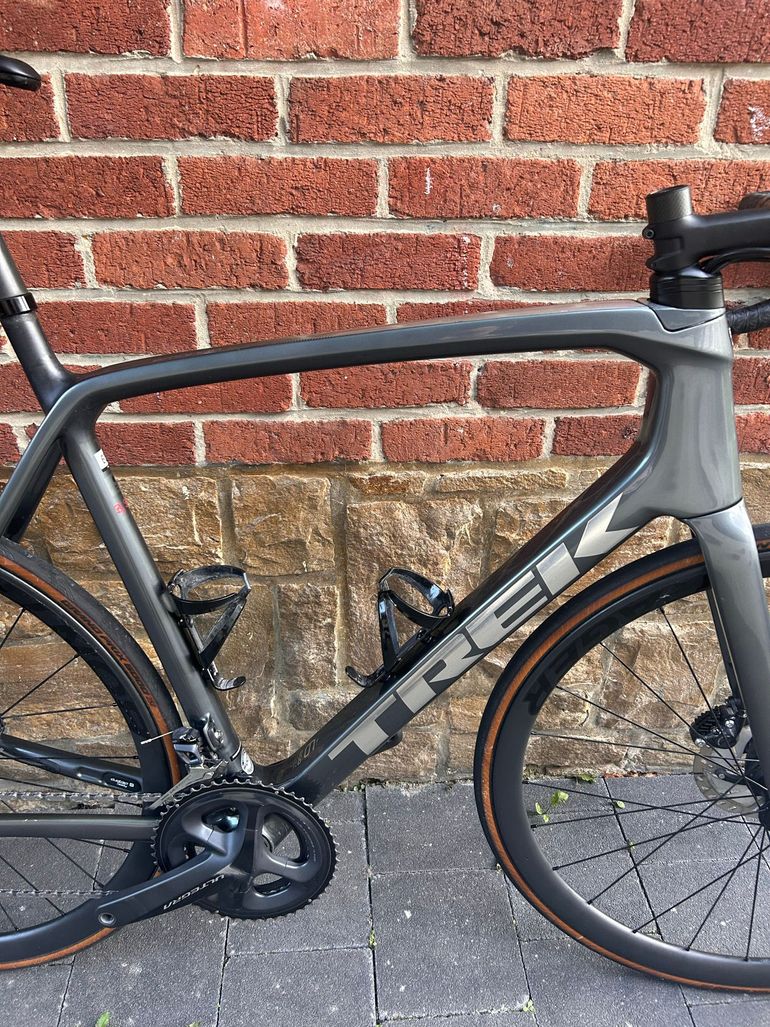 Used Trek Émonda SL 6 Pro 2021 2021 Road & Gravel, Hellgrau — image 2 of 11