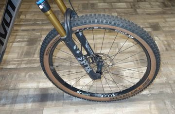Gebrauchtes Pivot TRAIL 429 Pro XT/XTR 2024 2024 Mountainbike, Hellgrau, 29 — Bild 3 von 9