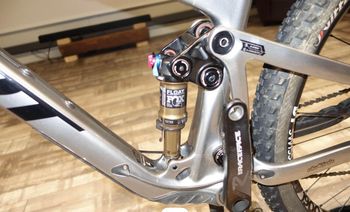 Used Pivot TRAIL 429 Pro XT/XTR 2024 2024 Mountainbike, Hellgrau, 29 — image 7 of 9