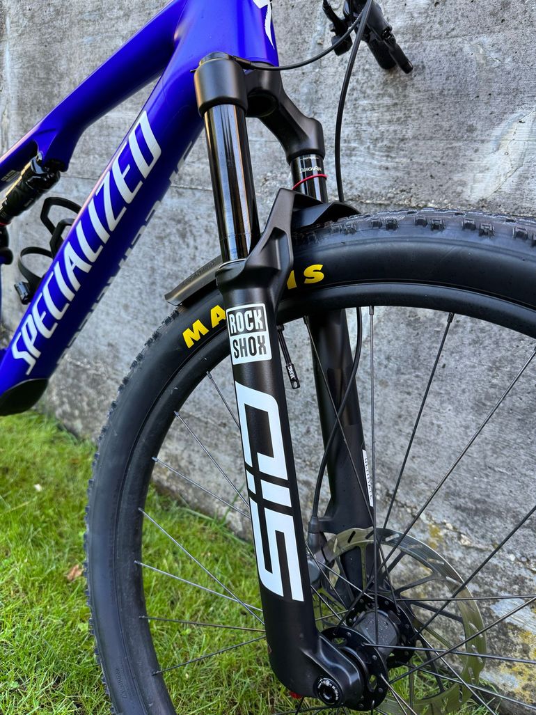 Used Specialized Epic 8 Comp 2025 2025 Mountainbike, Purple — image 5 of 9