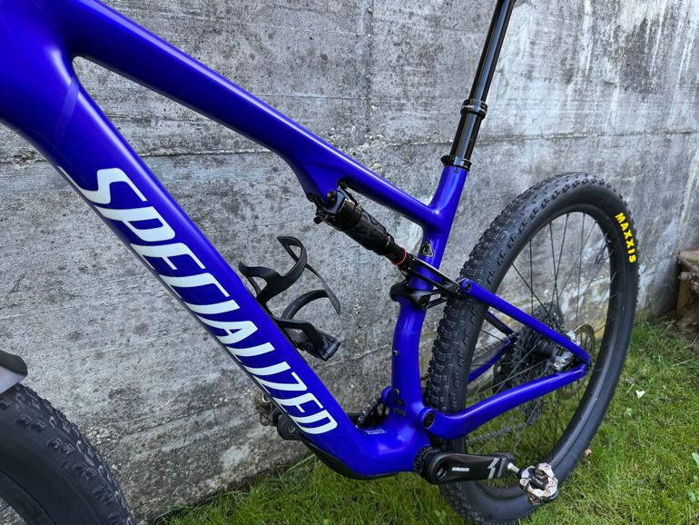 Used Specialized Epic 8 Comp 2025 2025 Mountainbike, Purple — image 2 of 9