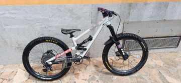Tweedehands Commencal CLASH JUNIOR 2020 2020 Kids & Youth