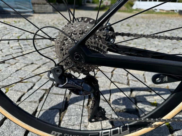 Used BMC Roadmachine 02 ONE 2020 2020 Road & Gravel, Schwarz — image 3 of 18