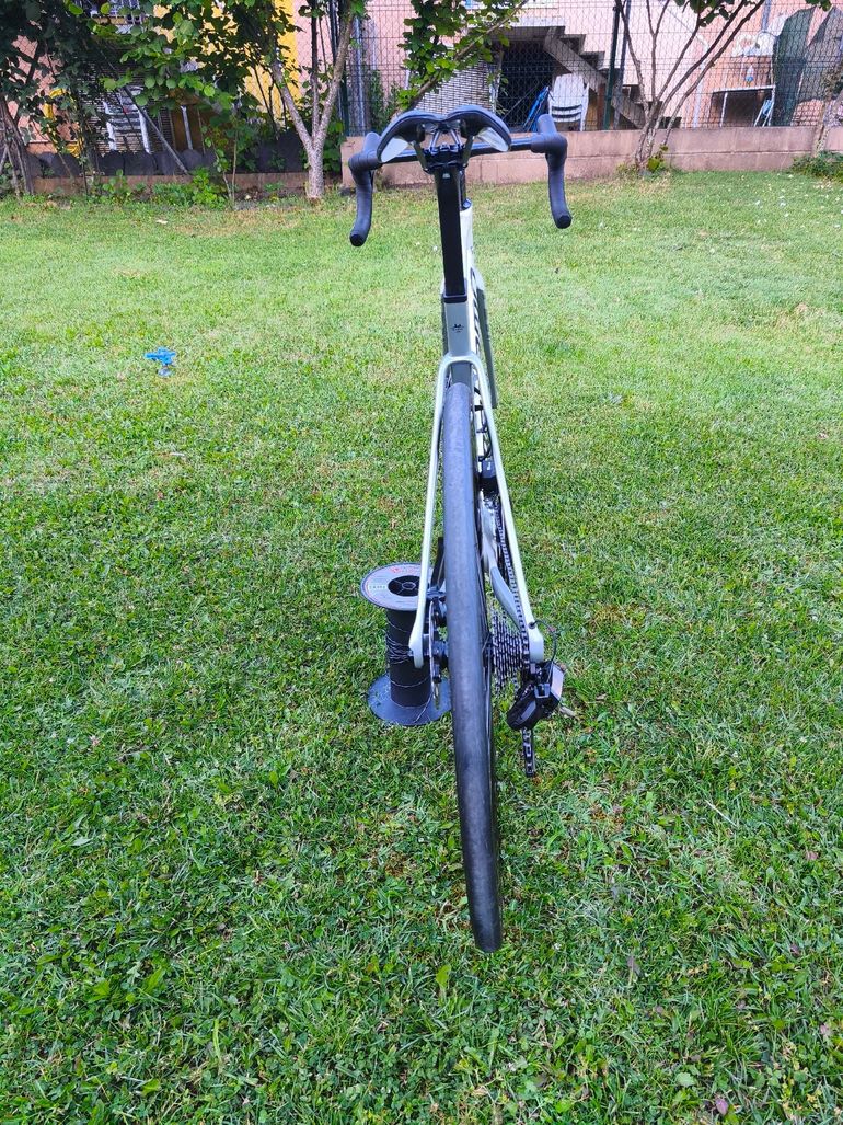 Used Megamo PULSE ELITE 12 SH12 2024 2024 Road & Gravel, White — image 10 of 10