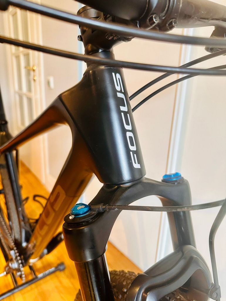 Used Focus Raven Shimano Deore XT 2021 Mountainbike, Schwarz — image 8 of 9