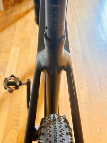 Used Focus Raven Shimano Deore XT 2021 Mountainbike, Schwarz — image 5 of 9