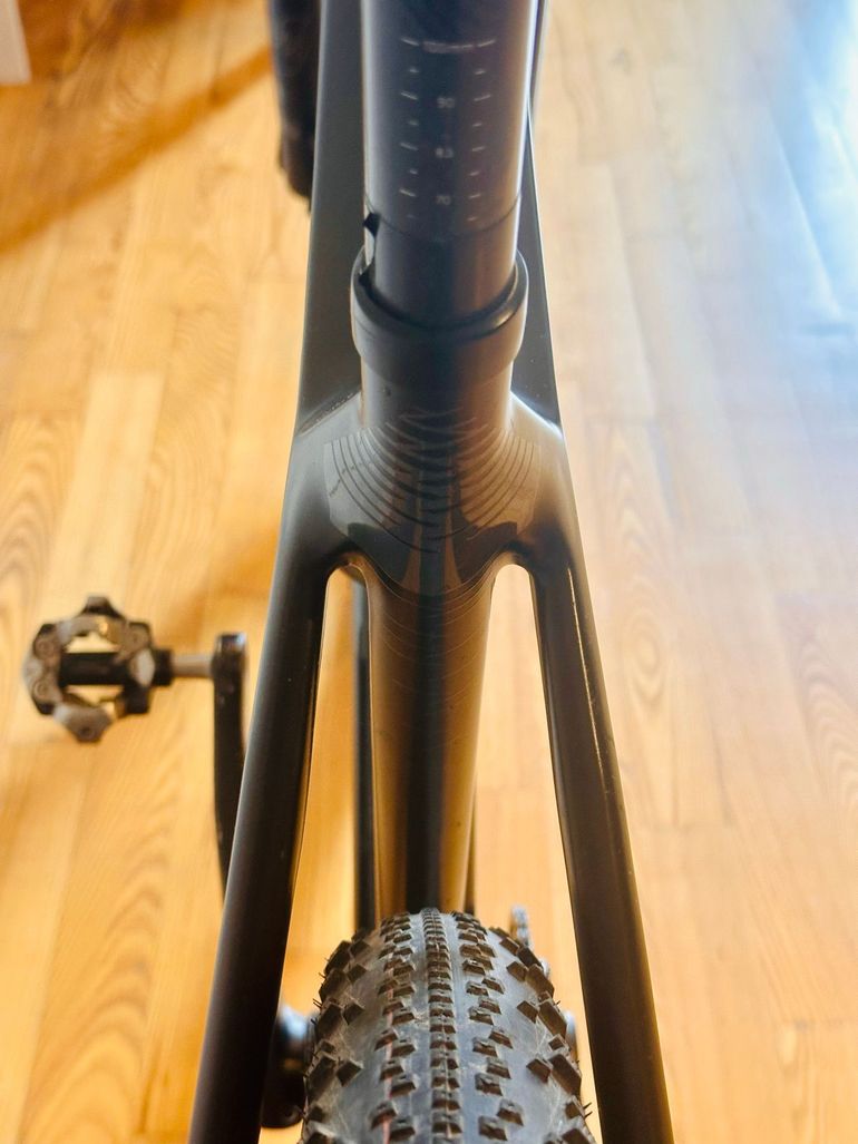 Used Focus Raven Shimano Deore XT 2021 Mountainbike, Schwarz — image 5 of 9