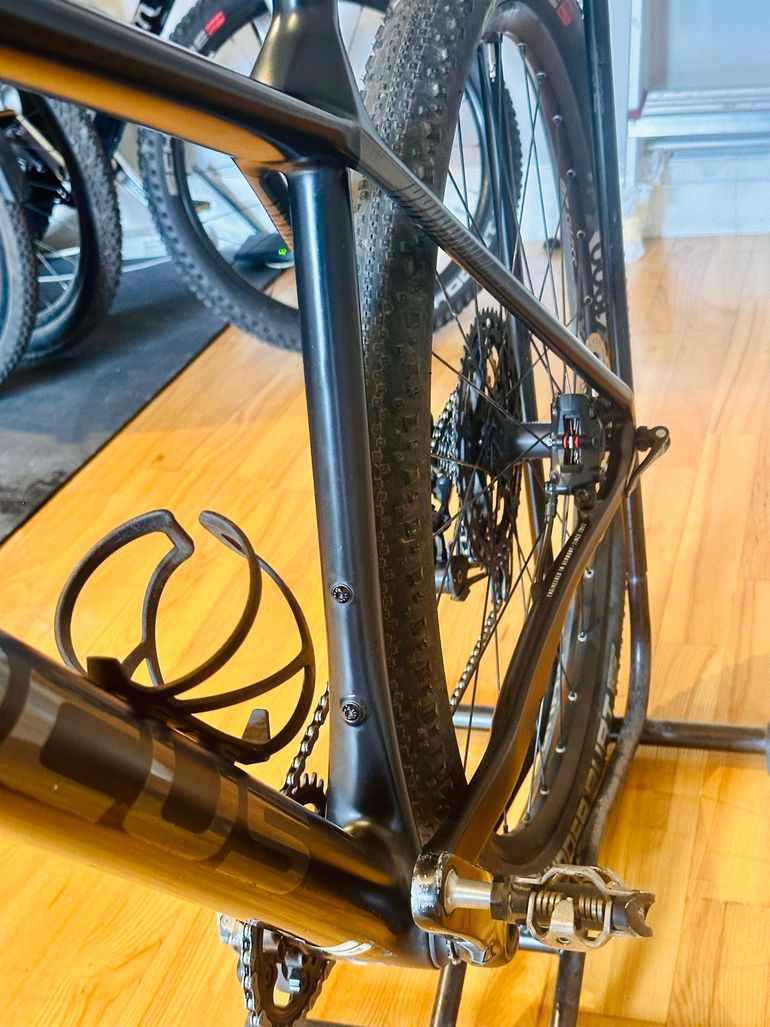 Used Focus Raven Shimano Deore XT 2021 Mountainbike, Schwarz — image 2 of 9