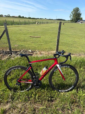 Gebrauchtes Specialized Tarmac Shimano Ultegra Di2 2019 Road & Gravel, Rot — Bild 1 von 6
