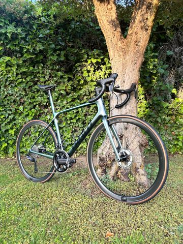 Giant Tcr Shimano Ultegra Di2 2023 Road & Gravel usato