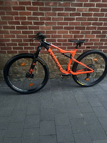 Used Orbea OCCAM H10 2023 2023 Mountainbike, Orange, 29 — image 3 of 10